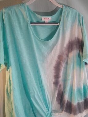 Pinkish 3X asymetrical tie-dye scoop neck top